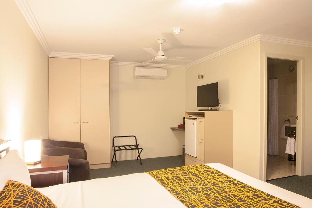 Mandarin Motel Macksville Room photo