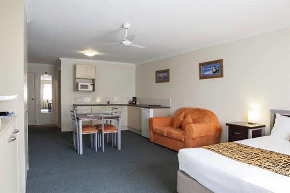 Mandarin Motel Macksville Exterior photo